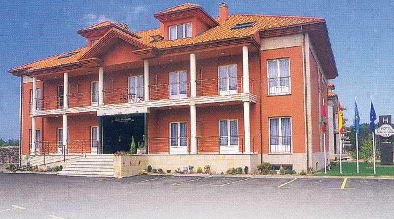 Villa De Llanes Exterior photo